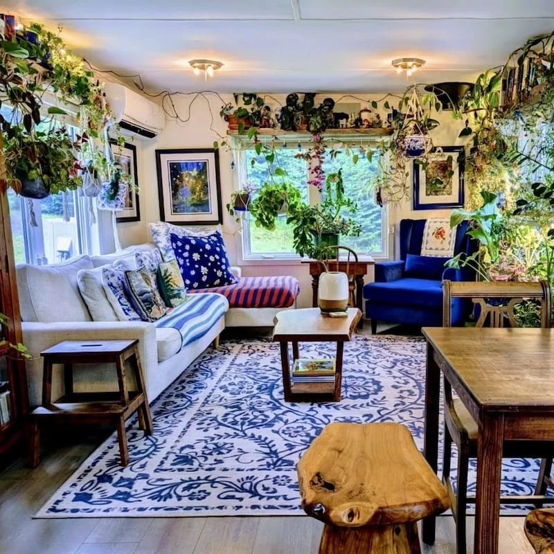 Group Getaway | Miracles on Polly Creative Getaways